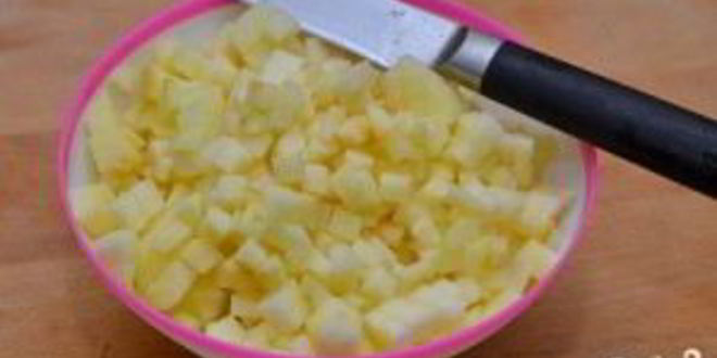 Рецепт дрожжевых оладий с яблоками