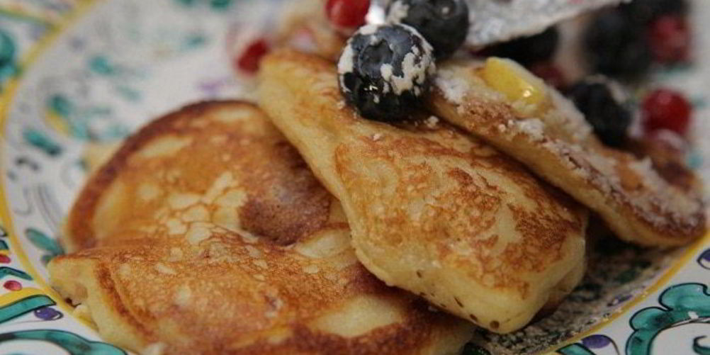 Как приготовить фруктовые оладьи на кефире