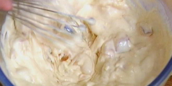 Рецепт фруктовых оладий на кефире