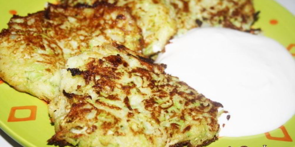 Как приготовить кабачковые оладьи с кукурузной мукой