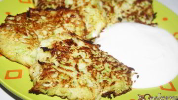 Рецепт Кабачковых оладий с кукурузной мукой