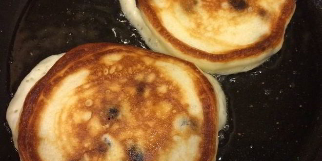 Рецепт оладушек с черникой