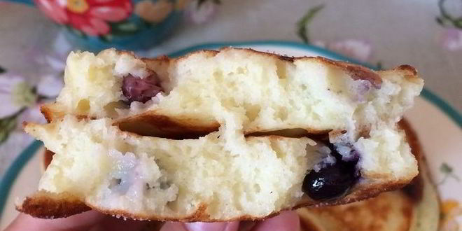 Рецепт оладушек с черникой