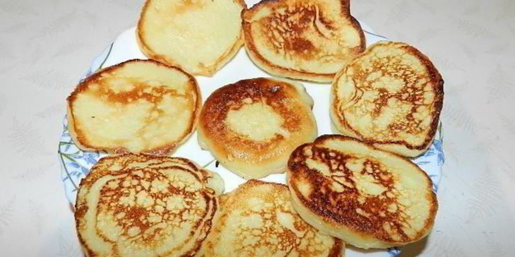 Как приготовить оладьи на твороге и сметане