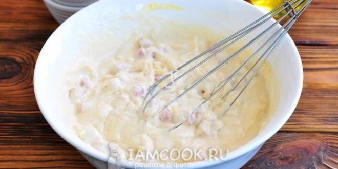 Рецепт оладий с колбасой и сыром