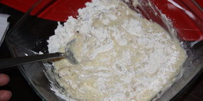 Рецепт оладий с яблоками, финиками и орешками