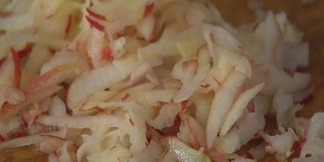 Рецепт оладий с яблоками и яблочной карамелью