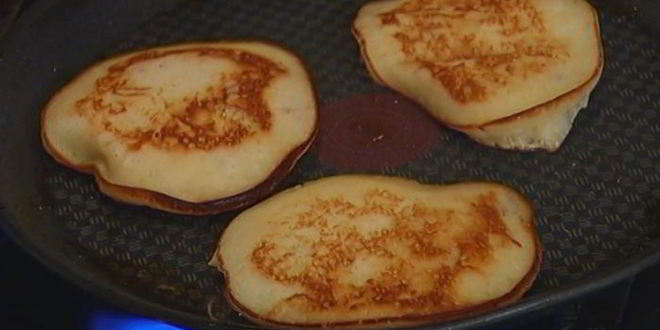 Рецепт оладий с яблоками и яблочной карамелью