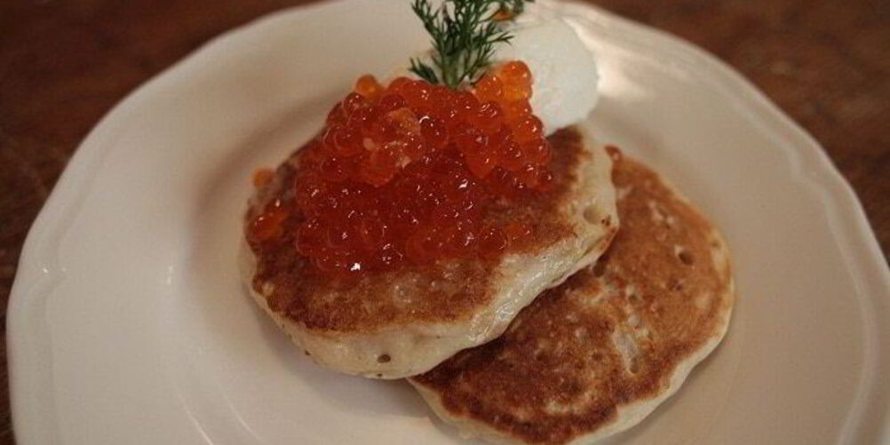 Как приготовить овсяные оладушки с красной икрой