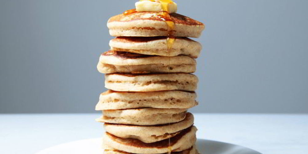 Как приготовить пышные оладьи без яиц и соды на простокваше