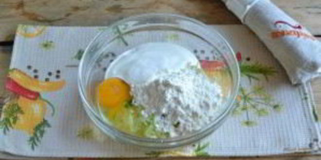 Рецепт пышных оладий из кабачков