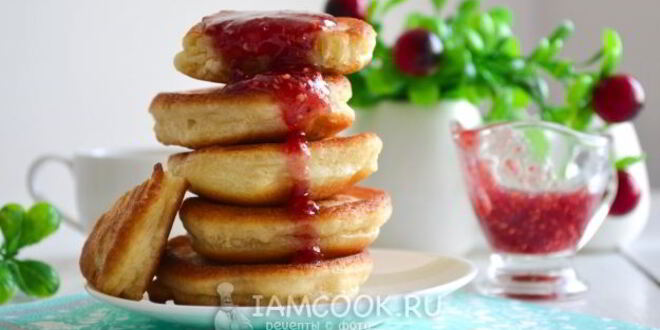 Рецепт пышных оладий на кефире и дрожжах