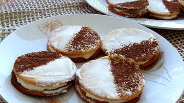 Рецепт Миндального печенья День-Ночь