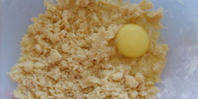 Рецепт миндального печенья день-ночь