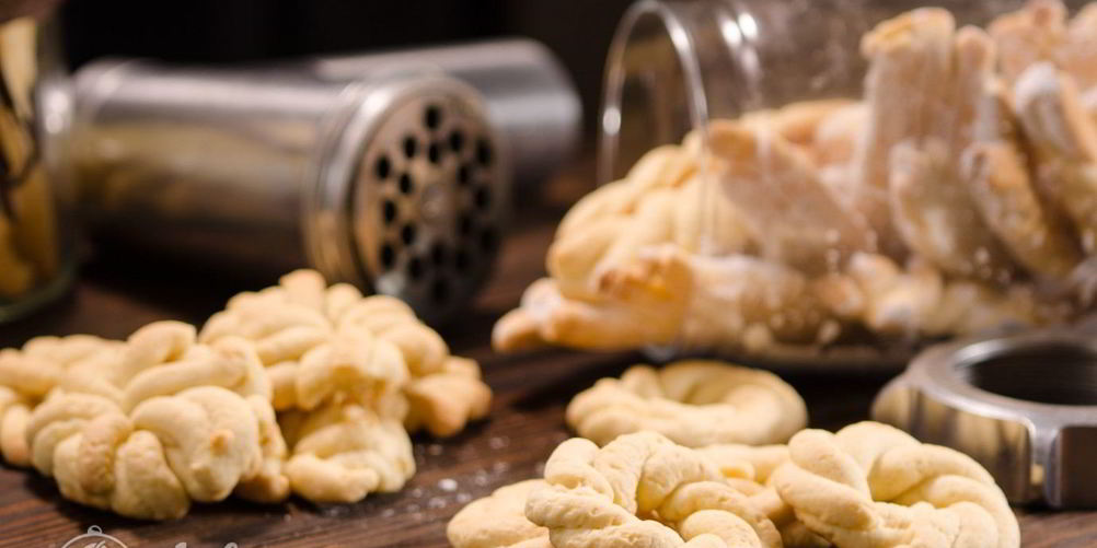 Как приготовить печенье через мясорубку