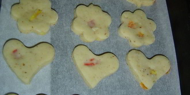 Рецепт постного печенья с орехами и цукатами