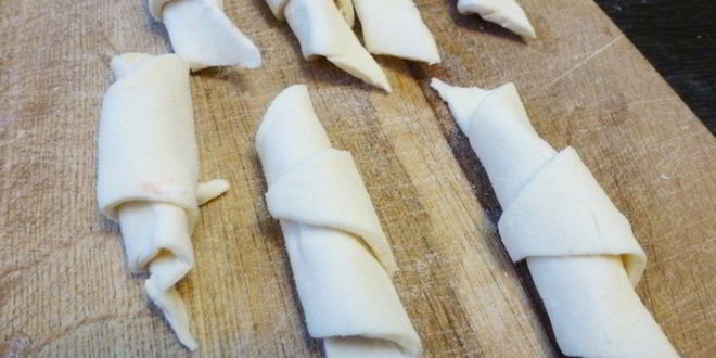 Рецепт рогаликов из слоеного теста