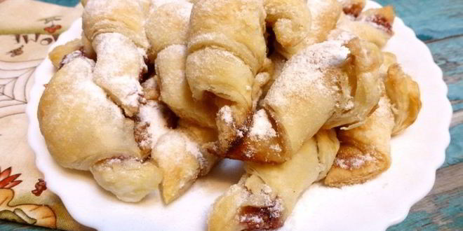 Рецепт рогаликов из слоеного теста