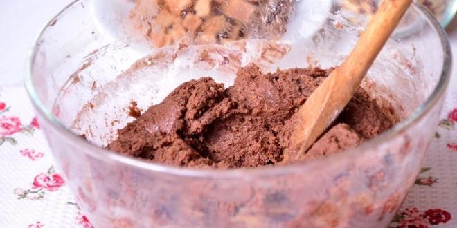 Рецепт шоколадного печенья с арахисом