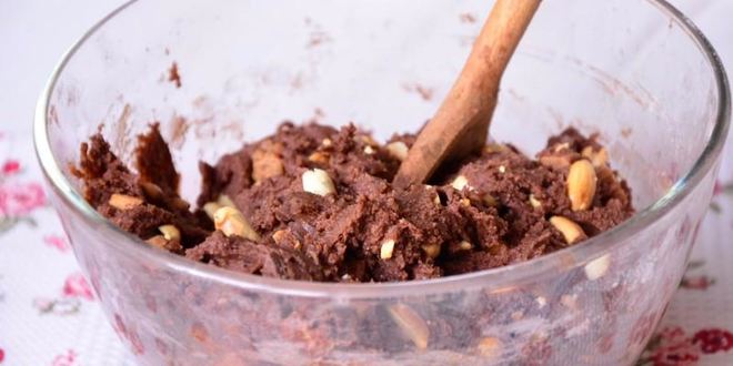Рецепт шоколадного печенья с арахисом