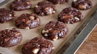 Рецепт Шоколадного печенья с орехами