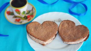 Рецепт Шоколадного печенья-сэндвичей на 14 февраля