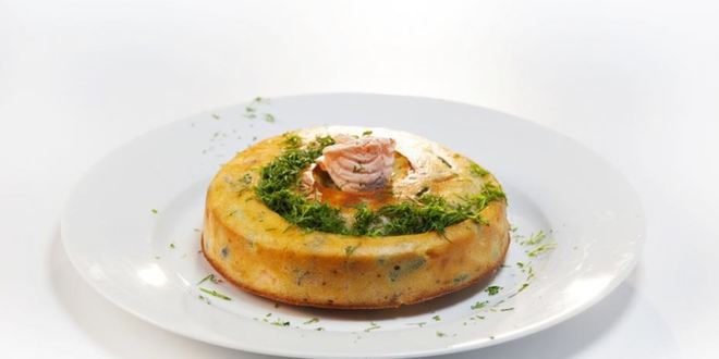 Рецепт кукурузного пирога с фасолью и семгой