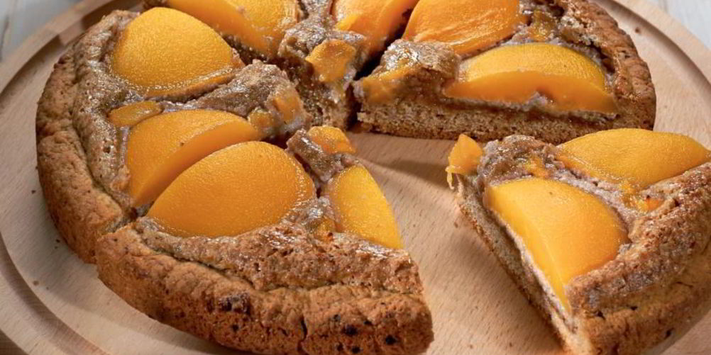 Как приготовить ореховый пирог с абрикосами
