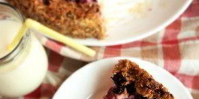 Рецепт овсяного пирога с маскарпоне и ягодами