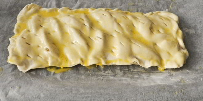 Рецепт пирога из слоеного теста с персиками