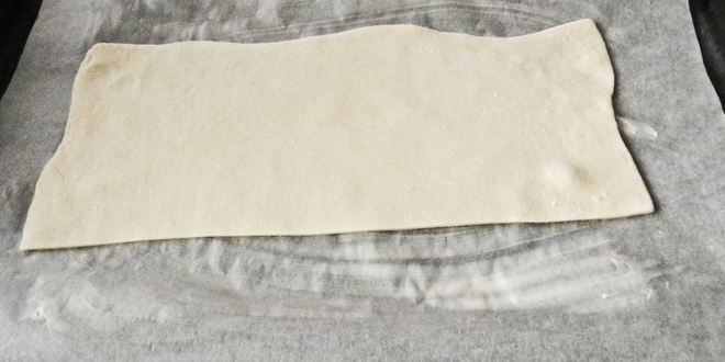 Рецепт пирога из слоеного теста с персиками