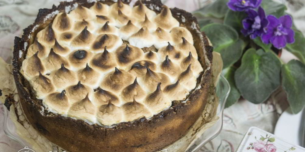 Как приготовить пирог с абрикосами и безе