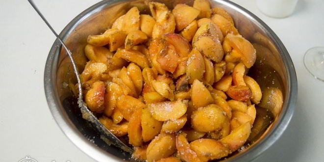 Рецепт пирога с абрикосами и безе