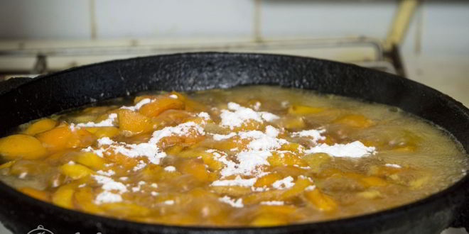 Рецепт пирога с абрикосами и безе