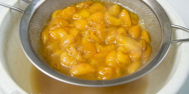 Рецепт пирога с абрикосами и безе