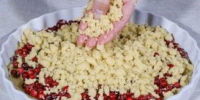 Рецепт пирога с брусникой