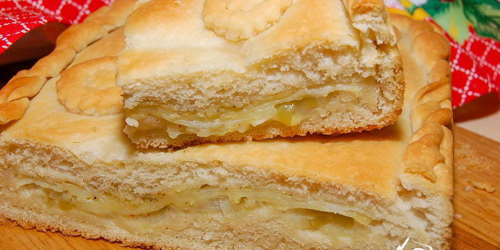 Как приготовить пирог с картофелем и луком