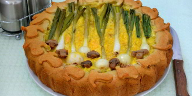 Рецепт пирога с молодым луком и грибами