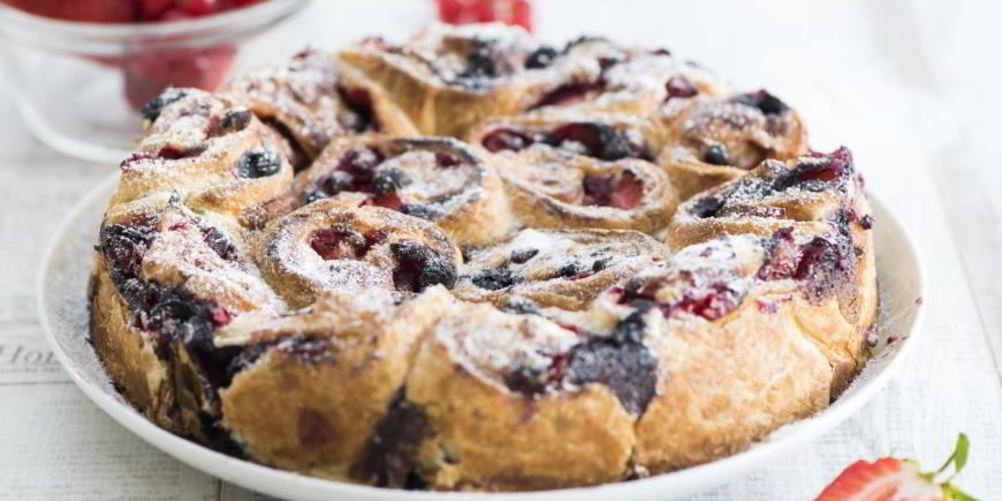 Как приготовить разборный пирог с сезонными ягодами