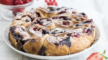 Рецепт Разборного пирога с сезонными ягодами