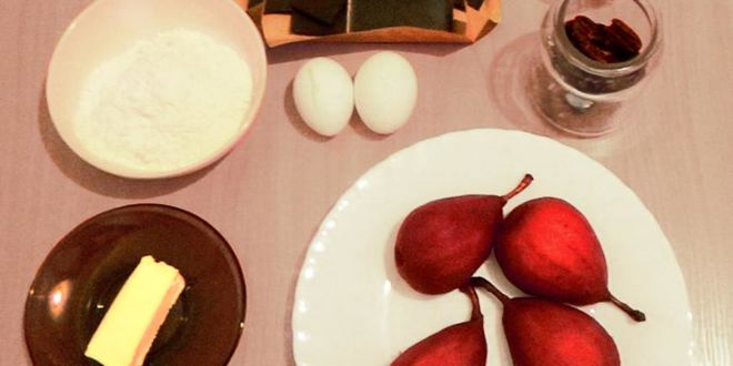 Рецепт шоколадного пирога с грушами в вине и винным сиропом