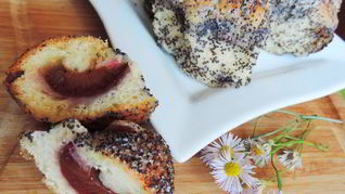 Рецепт Сливового пирога Дружная семейка