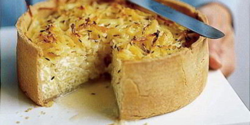 Как приготовить сырный пирог с картофелем и тмином