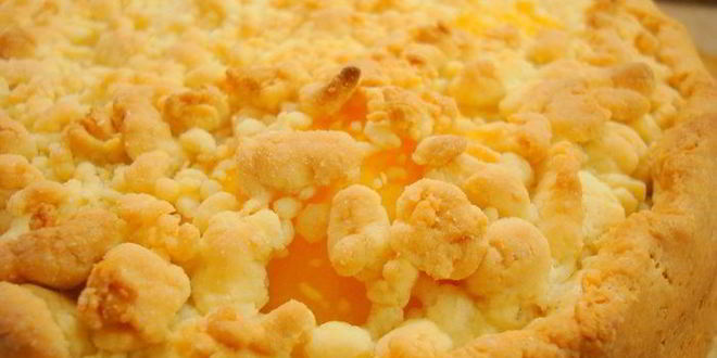 Рецепт творожного пирога с персиками