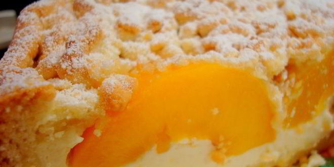 Рецепт творожного пирога с персиками