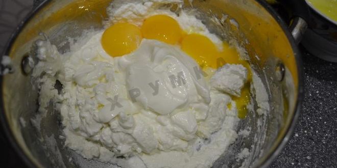 Рецепт творожного пирога со сметаной и ванилью