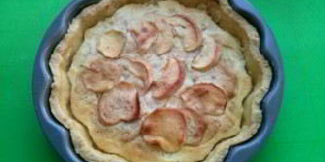 Рецепт яблочного пирога со сметанной заливкой