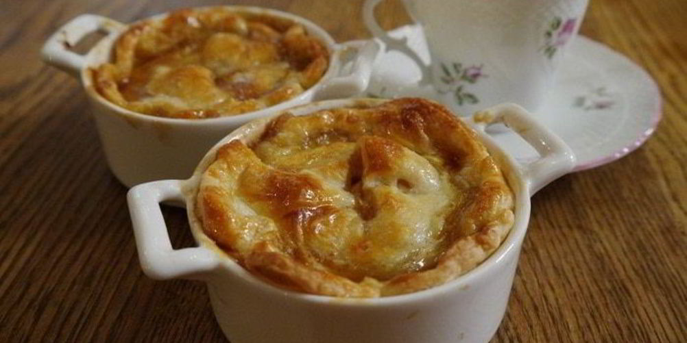 Как приготовить мини-пирожки с яблоками