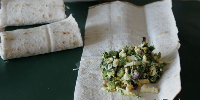 Рецепт пирожков из лаваша с зеленым луком и яйцом