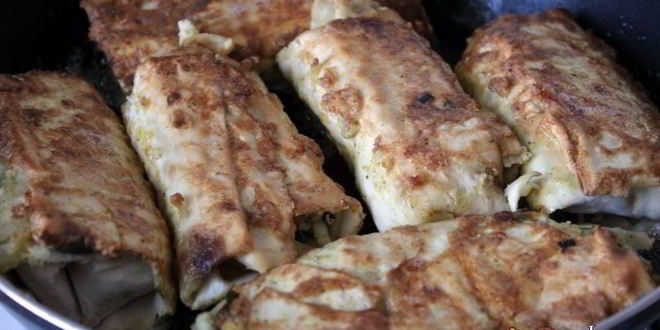 Рецепт пирожков из лаваша с зеленым луком и яйцом